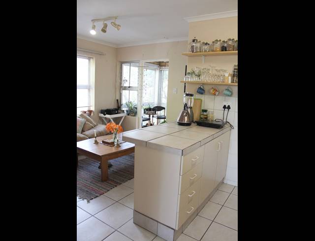 2 bed property to rent in LA COLLINE
